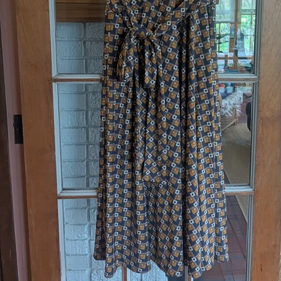 Karina Dress M/L - Picture 2 of 13